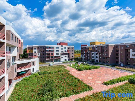 Чжанцзякоу: Huatian Caohai Holiday Hostel
