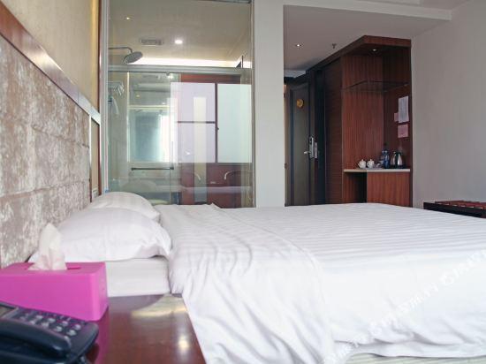 Чжаоцин: Junjing Hostel