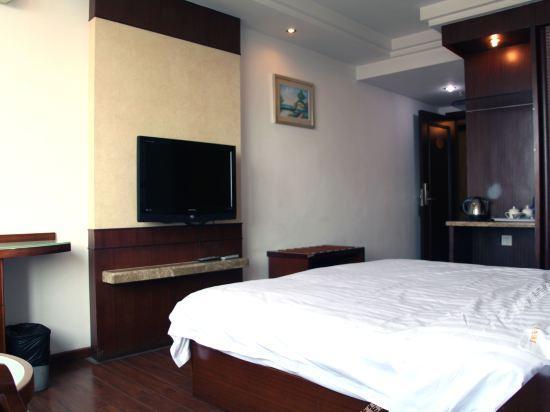 Чжаоцин: Junjing Hostel