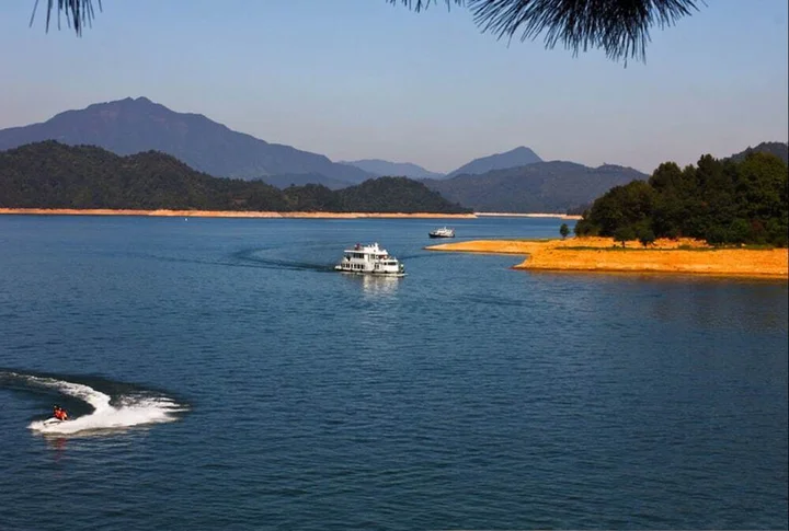 Хуаншань: Taiping Lake Clove Garden Hotel