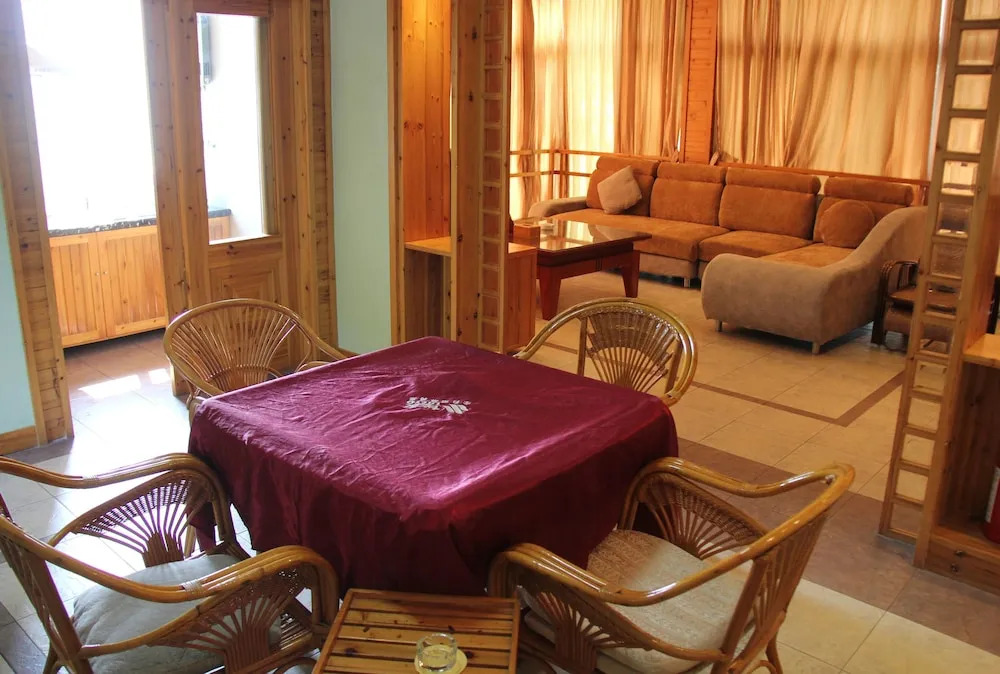 Хуаншань: Taiping Lake Clove Garden Hotel