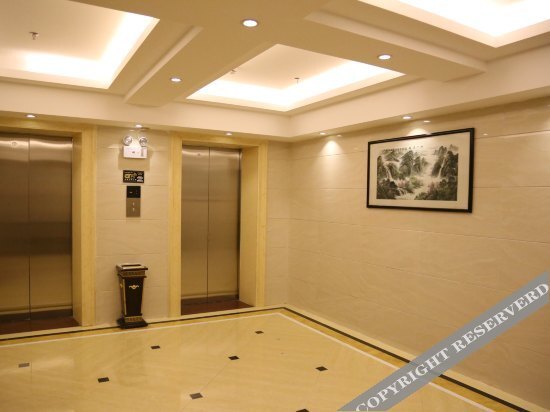 Цзиньюань: Sunshine Holiday Hotel