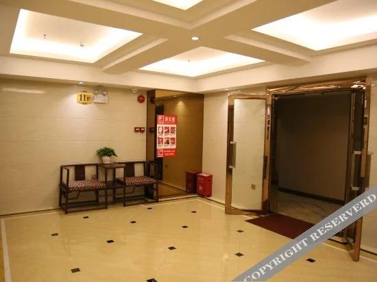 Цзиньюань: Sunshine Holiday Hotel