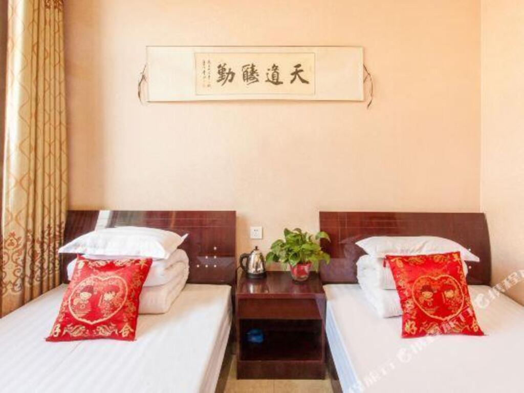 Цзиньчжун: 平遥贺兰桥快捷酒店