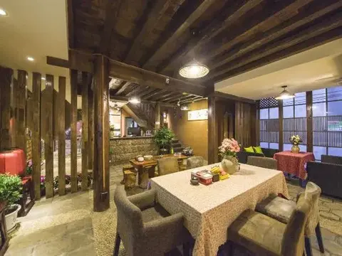 Лицзян: GuanGuanJuJiu Inn