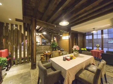 Лицзян: GuanGuanJuJiu Inn
