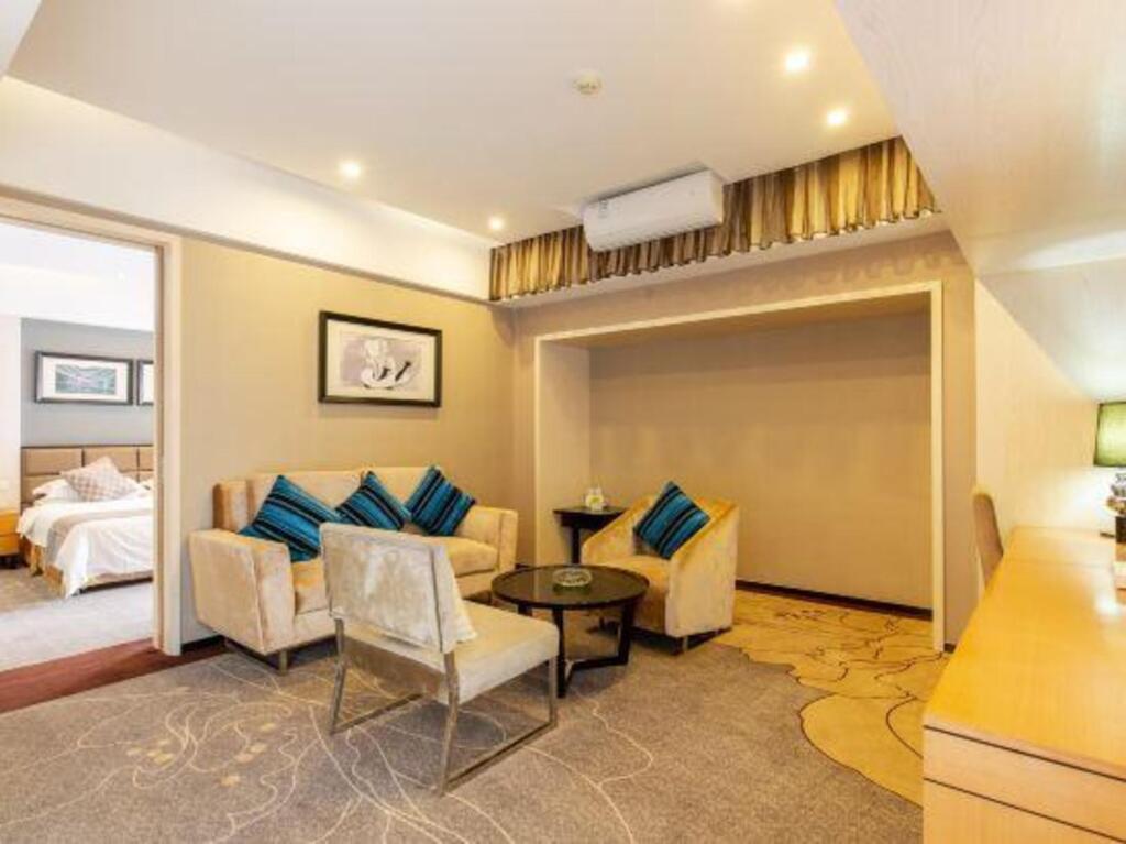 Neijiang: Gediao Hotel