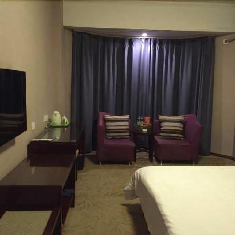 Лоян: Zhongzhou Business Hotel (Luoyang Peony Park Shanghai Market Subway Station)