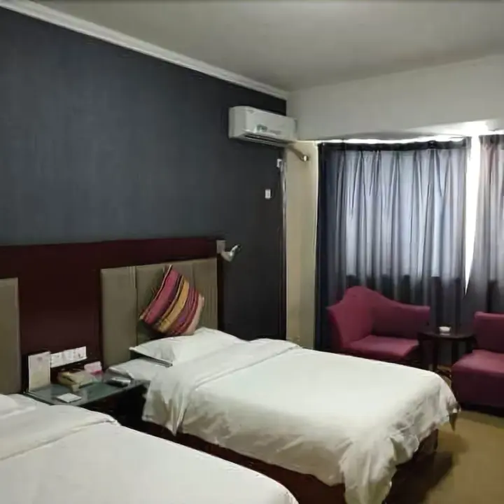 Лоян: Zhongzhou Business Hotel (Luoyang Peony Park Shanghai Market Subway Station)