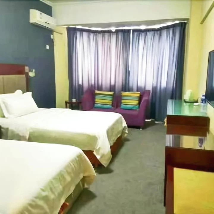 Лоян: Zhongzhou Business Hotel (Luoyang Peony Park Shanghai Market Subway Station)