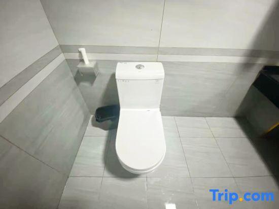 Йиян: Runtian Business Hotel