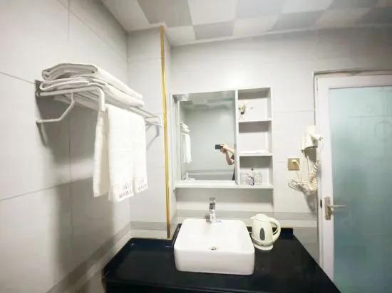 Йиян: Runtian Business Hotel