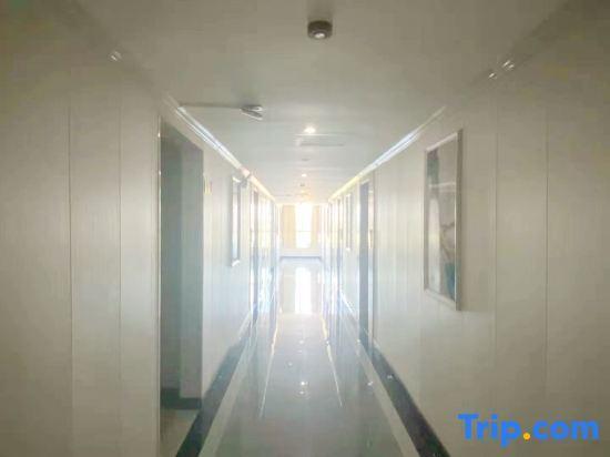 Йиян: Runtian Business Hotel
