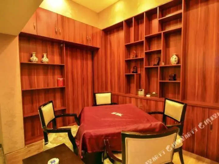 Синин: WanhengPrivate Hotel