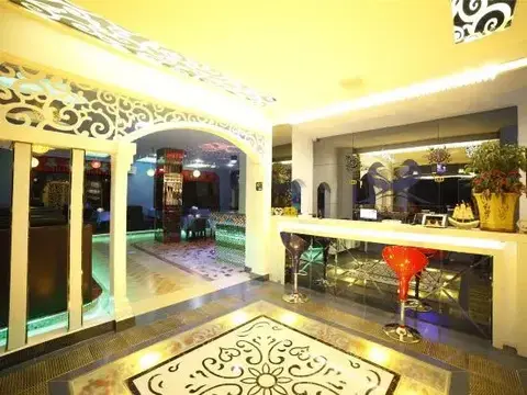 Шаогуань: Aichao Qingqing Love Theme Inn