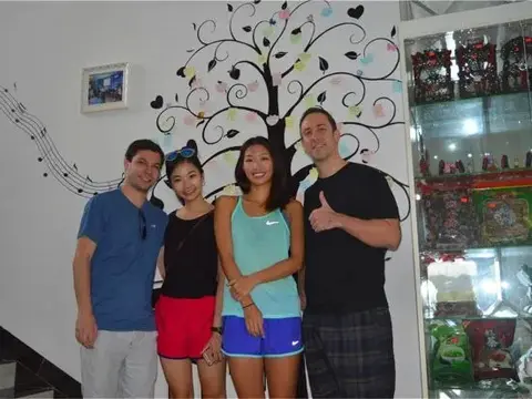 Шаогуань: Aichao Qingqing Love Theme Inn