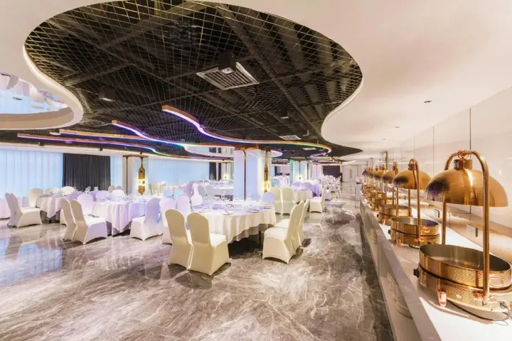 Урумчи: Vest Holiday Hotel