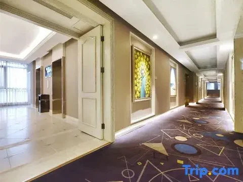 Чэнду: Five Elements Hotel (Wuhou New Town Shuangliu Airport CuQiao Subway station)