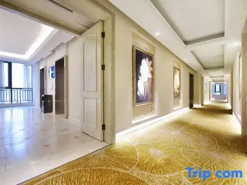 Чэнду: Five Elements Hotel (Wuhou New Town Shuangliu Airport CuQiao Subway station)