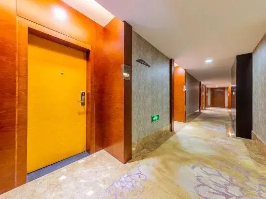 Ичан: Haiyi Portofino Hotel