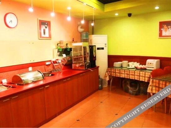 Цзинчжоу: Home Inn (Jingzhou Fangte Beijing Luren Xinhui Store)