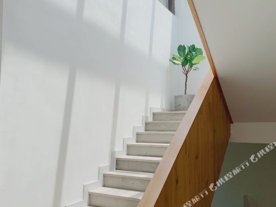 carousel image 5
