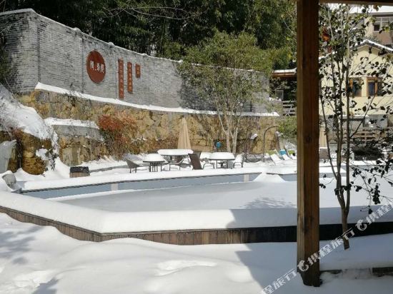 Ханчжоу: Lin'an Congqian. Man Hostel