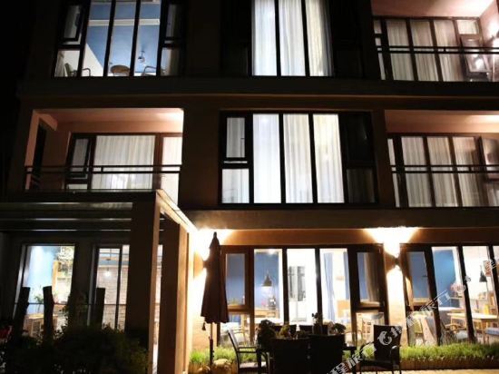 Ханчжоу: Lin'an Congqian. Man Hostel