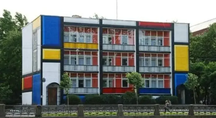 Санкт-Петербург: Graffiti Hostel