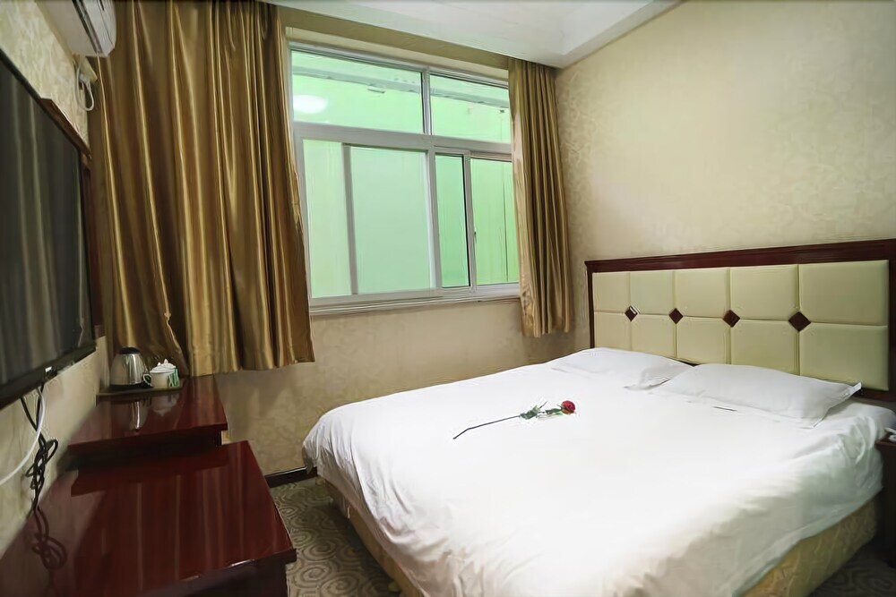 Лоян: Yubo Hotel Zhongzhou Road