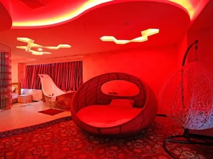 Чэнду: Romantic Love Theme Hotel