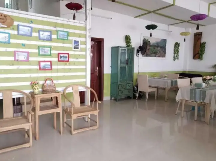 Шаогуань: Danxia Minsu Hostel