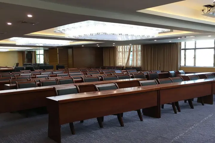 Цзиньюань: Zhonghe Hotel