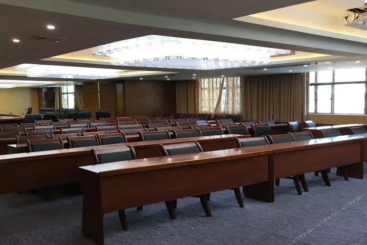 Цзиньюань: Zhonghe Hotel
