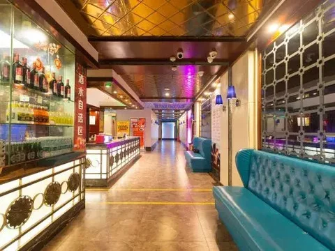 Ичан: Wufeng International Hotel