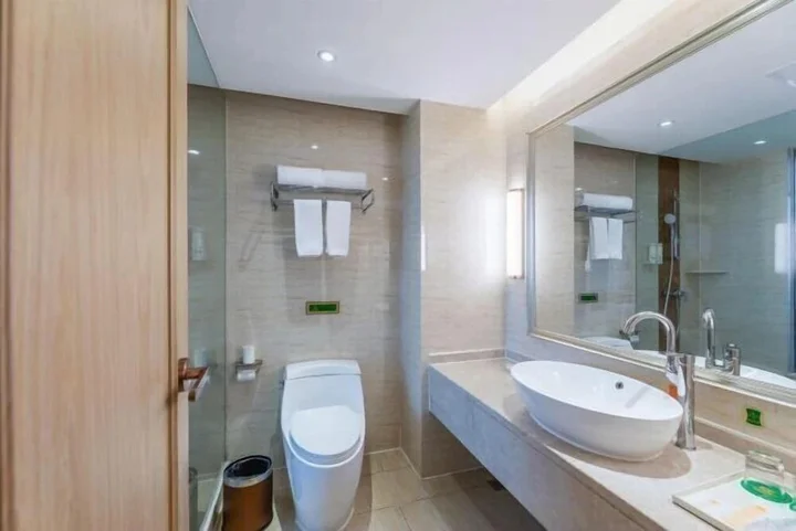 Хуайхуа: Vienna Hotel (Xupu Wanda Plaza)