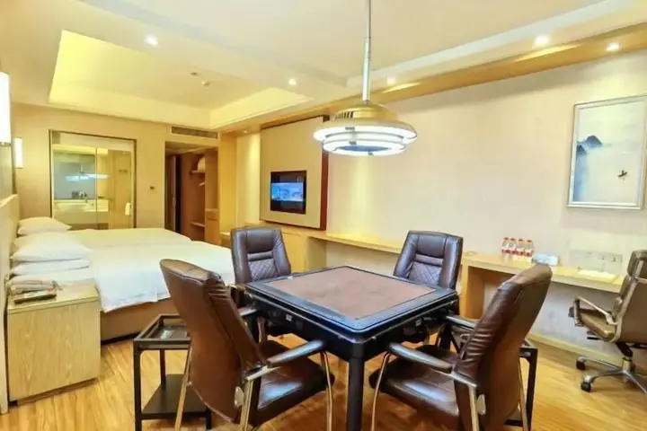 Хуайхуа: Vienna Hotel (Xupu Wanda Plaza)