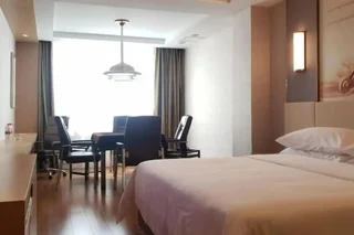 Хуайхуа: Vienna Hotel (Xupu Wanda Plaza)