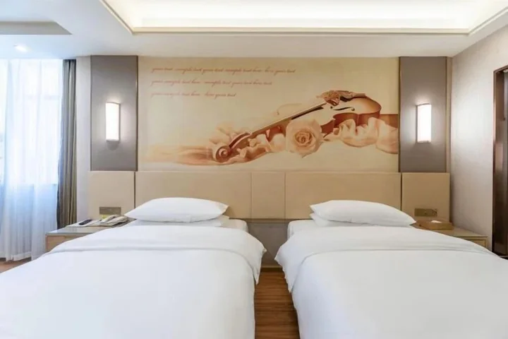 Хуайхуа: Vienna Hotel (Xupu Wanda Plaza)