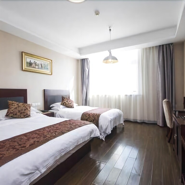 Чжоушань: Athena Inn