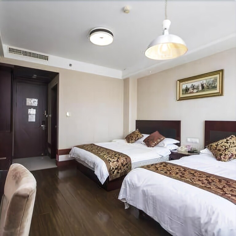 Чжоушань: Athena Inn