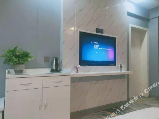Синьян: Ruilong Business Hotel
