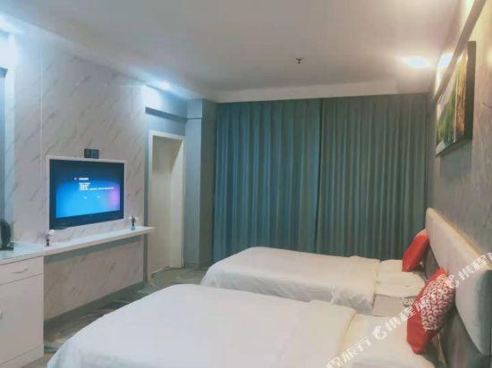 Синьян: Ruilong Business Hotel