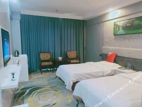 Синьян: Ruilong Business Hotel