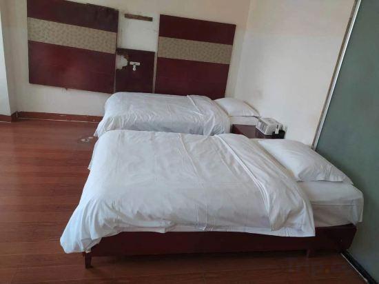 Хайкоу: Junya Zhouji Hotel(Haikou East High Speed Railway Station)