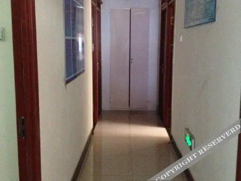 Бенкси: Yiyi Hotel