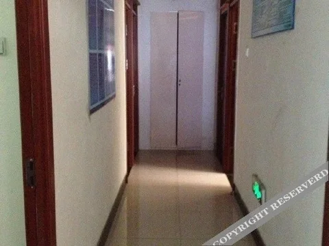 Бенкси: Yiyi Hotel