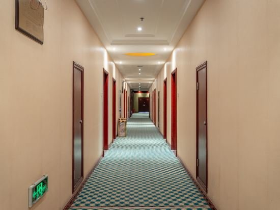 Сяогань: Qiankun Hotel