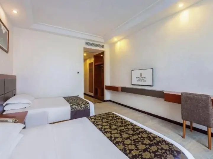 Чунцин: River & Holiday Rezen Hotel Pengshui