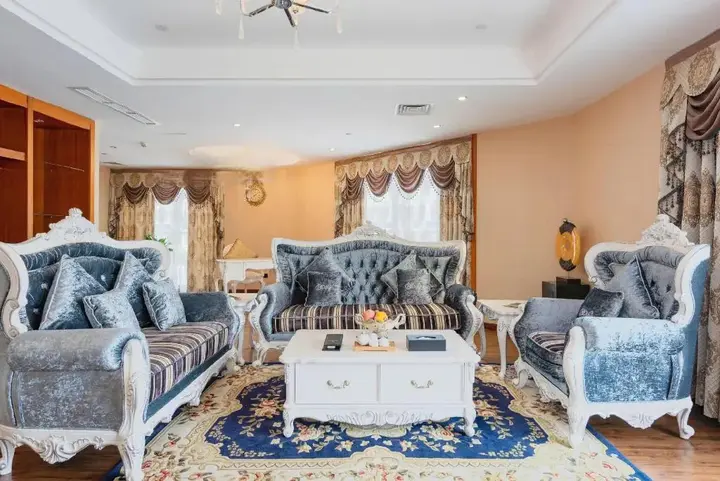 Чунцин: River & Holiday Rezen Hotel Pengshui